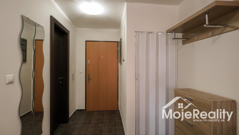 Kompletne vybavený a zariadený 2 izbový byt VILLA PARK Trenčín