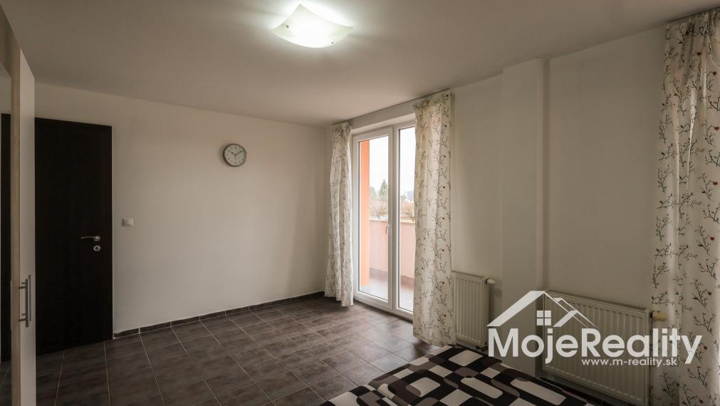 Kompletne vybavený a zariadený 2 izbový byt VILLA PARK Trenčín