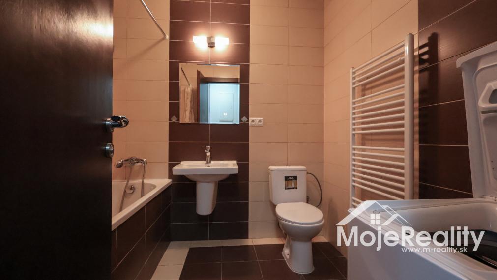 Kompletne vybavený a zariadený 2 izbový byt VILLA PARK Trenčín