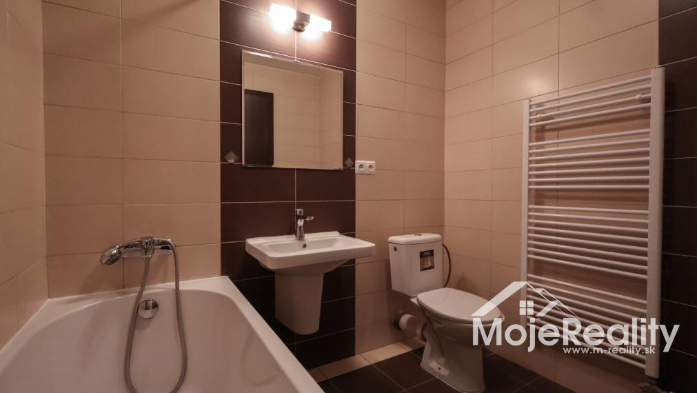 Kompletne vybavený a zariadený 2 izbový byt VILLA PARK Trenčín