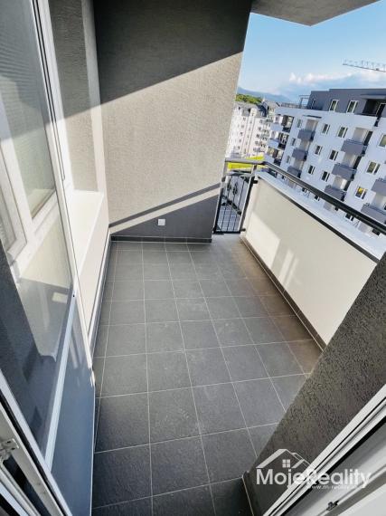 Prenájom 2 izbový byt s parkovacím miestom Novostavba Halalovka JUH Trenčín