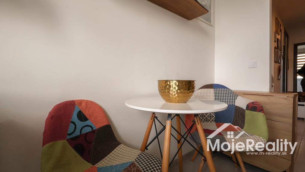 Trenčín/Sihoť - na predaj útulný 3-izbový byt s balkónom, ul. Clementisova