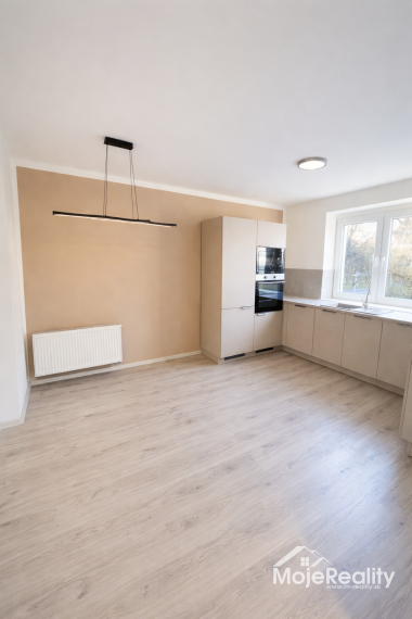 Na predaj kompletne zrekonštruovaný 2-izbový byt vo vyhľadávanej lokalite Dlhé Hony – Trenčín