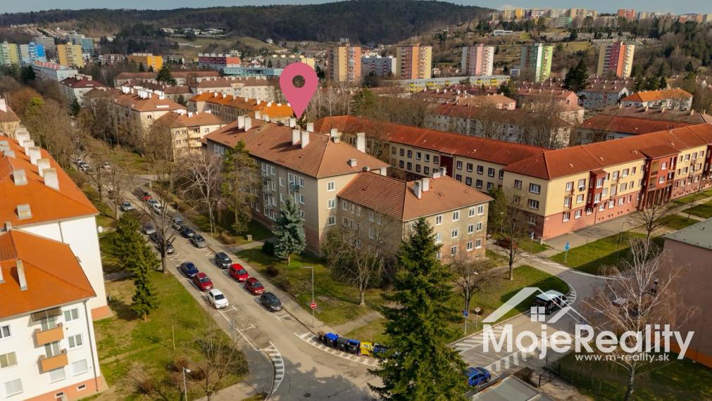 Trenčín/Centrum - priestranný 3-izbový byt na predaj – ul. 28. októbra