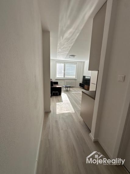Na prenájom 2 izbový zariadený byt, K Výstavisku, Trenčín