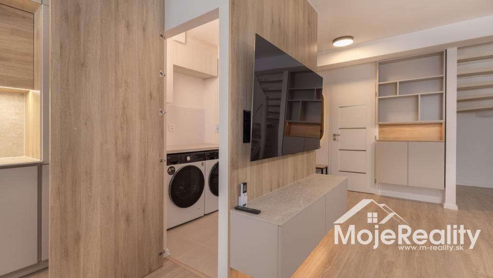 Na prenájom - Trenčín / JUH - prémiový mezonetový 3 izb.  byt - 91m2