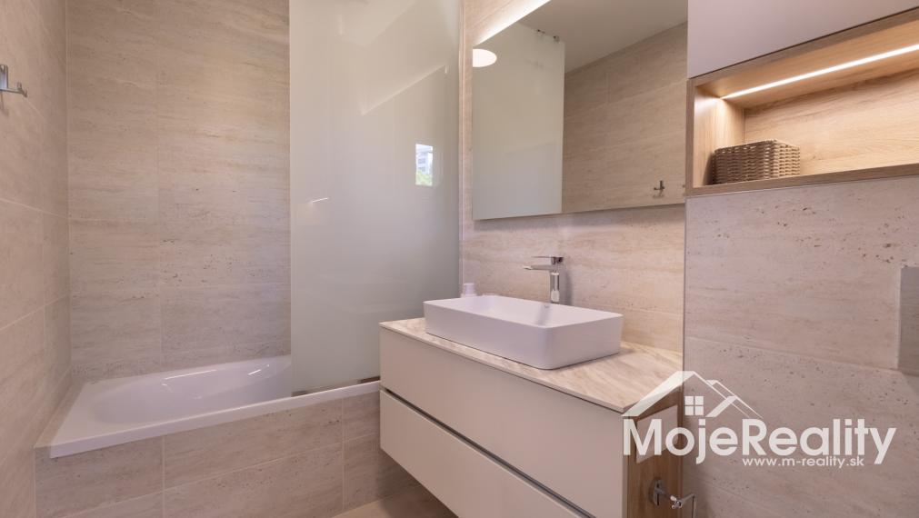 Na prenájom - Trenčín / JUH - prémiový mezonetový 3 izb.  byt - 91m2