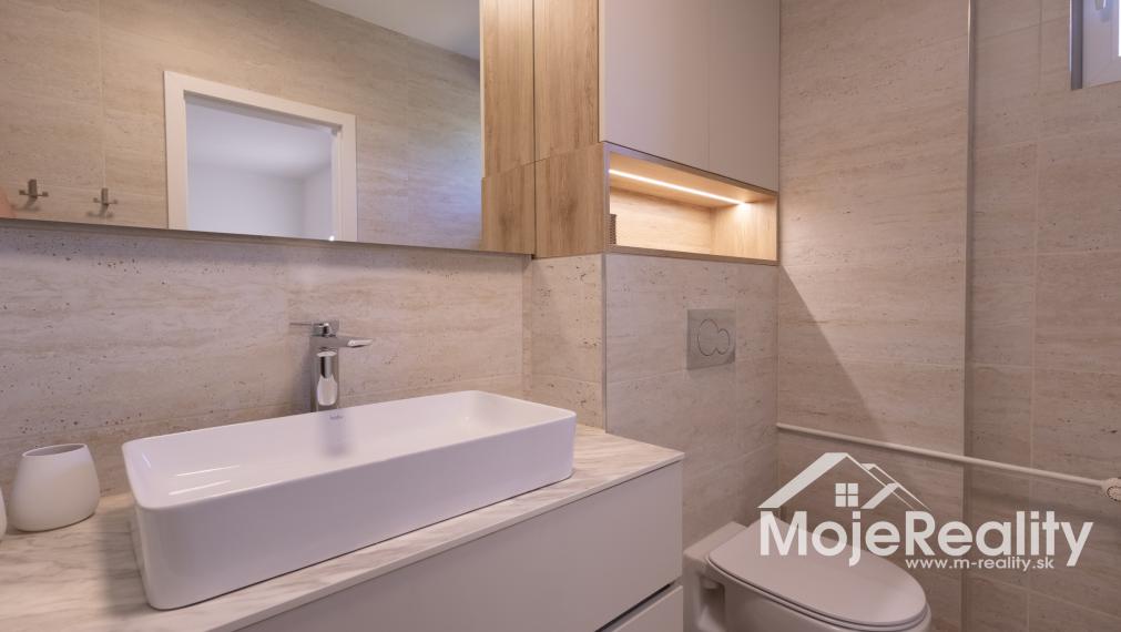 Na prenájom - Trenčín / JUH - prémiový mezonetový 3 izb.  byt - 91m2