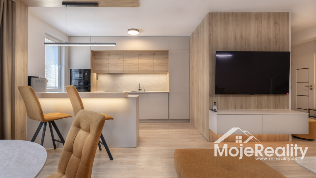 Na prenájom - Trenčín / JUH - prémiový mezonetový 3 izb.  byt - 91m2