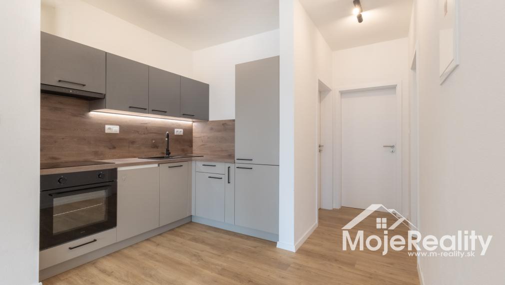 CENTRUM TRENČÍNA | 3-izbová novostavba s 20 m² terás a garážovým státím
