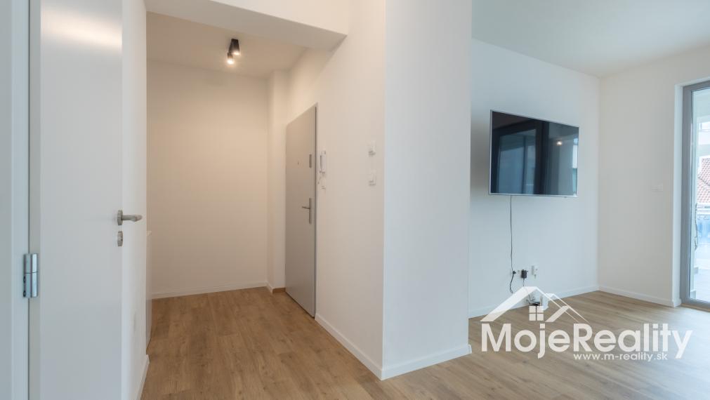 CENTRUM TRENČÍNA | 3-izbová novostavba s 20 m² terás a garážovým státím