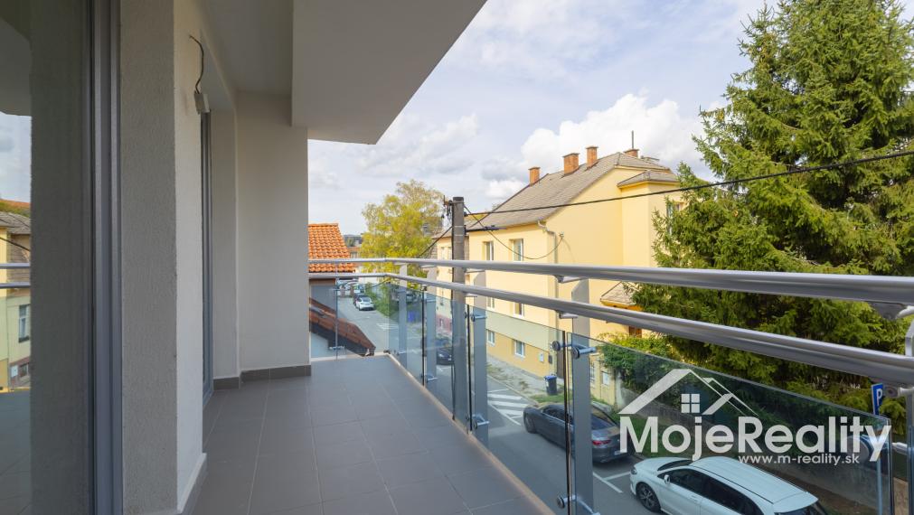 CENTRUM TRENČÍNA | 3-izbová novostavba s 20 m² terás a garážovým státím