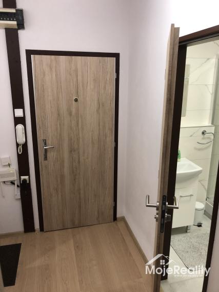 Prenájom 1 izbového bytu Kyjevská - JUH, Trenčín