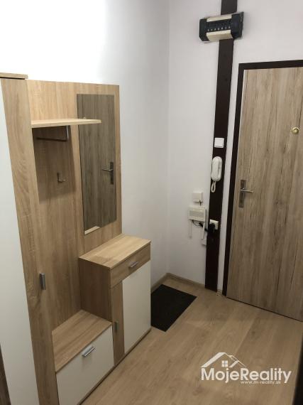 Prenájom 1 izbového bytu Kyjevská - JUH, Trenčín