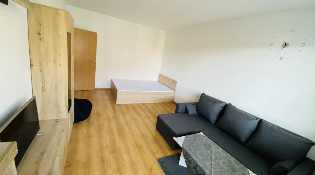 Na predaj zrekonštruovaný 1 izbový byt, JUH, Halalovka