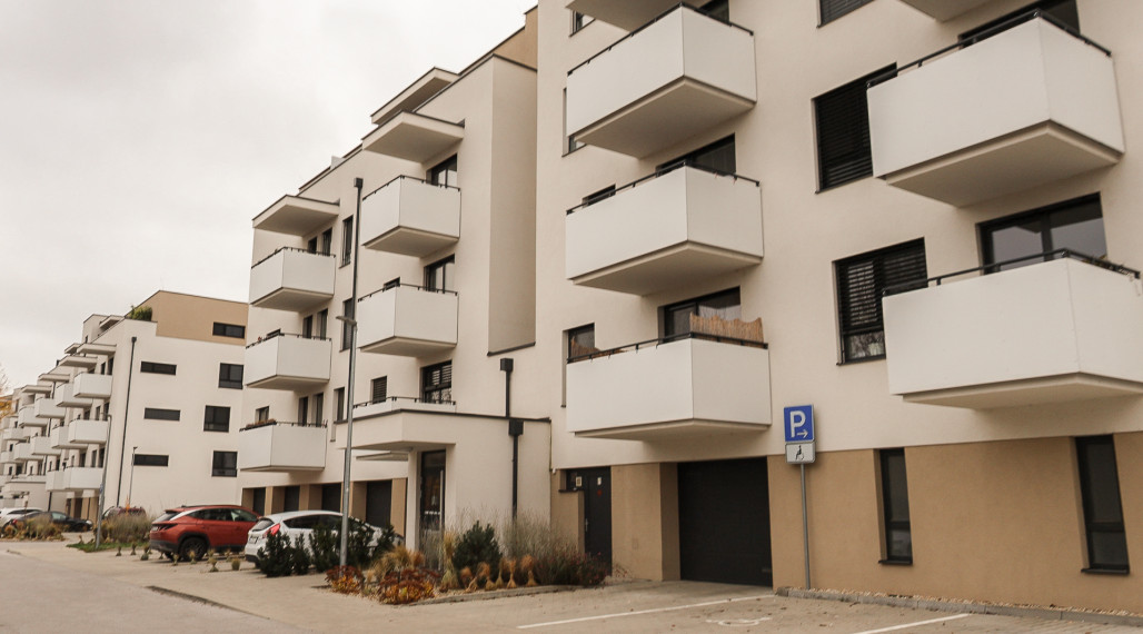 Výnimočná ponuka! Luxusný 2-izbový byt s veľkou terasou, garážou a parkovacím státím. Rezidencia Vinohrady – ul. Rulandská