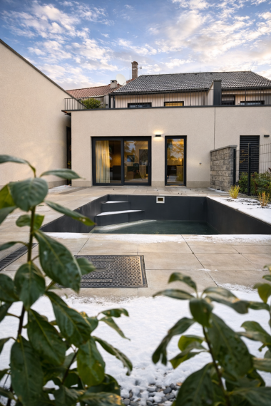 3 izb. mezonetový byto-dom s bazénom, garážou, terasou v komplexe Rezidencia Biskupická 7 IBV