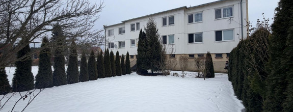 3 izbový byt s garážou a záhradou – Dežerice, okres Bánovce nad Bebravou