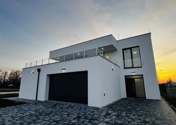 Posledný voľný luxusný 5-izb. rodinný dom v novej lokalite v blízkosti centra mesta Trenčín