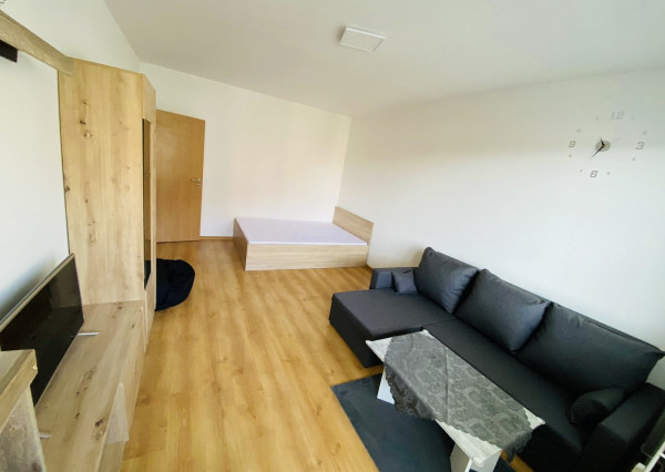 Na predaj zrekonštruovaný 1 izbový byt, JUH, Halalovka