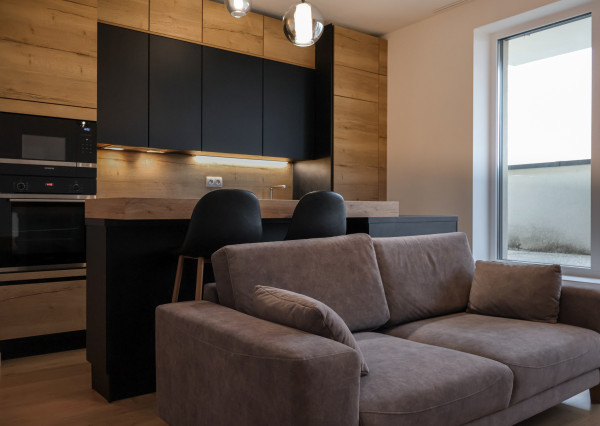 Výnimočná ponuka! Luxusný 2-izbový byt s veľkou terasou, garážou/vlastným parkovacím státím. Rezidencia Vinohrady – ul. Rulandská