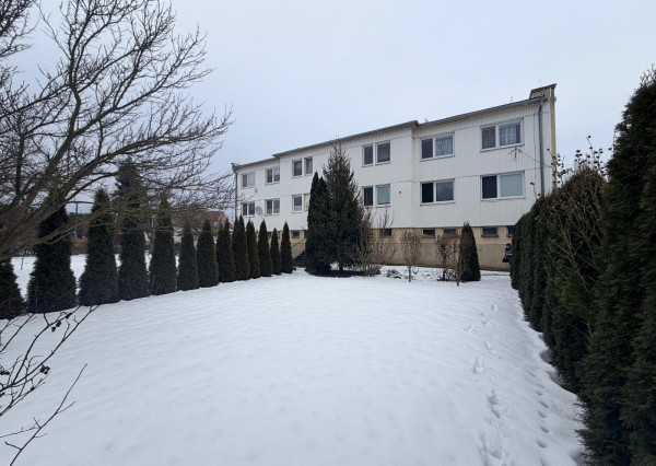 3 izbový byt s garážou a záhradou – Dežerice, okres Bánovce nad Bebravou