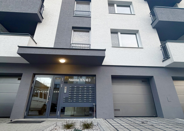 Prenájom 2 izbový byt s parkovacím miestom Novostavba Halalovka JUH Trenčín