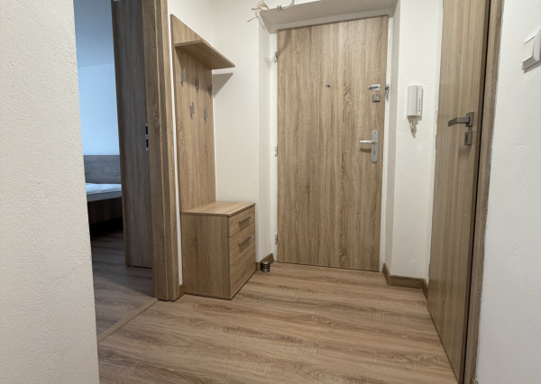 Na prenájom: kompletne zrekonštruovaný 2-izbový byt – Trenčín, Dlhé Hony